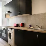 Urban 3 Apartamento *